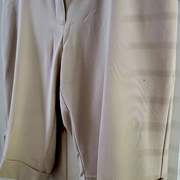 Capri Pants - Picture 6 of 12